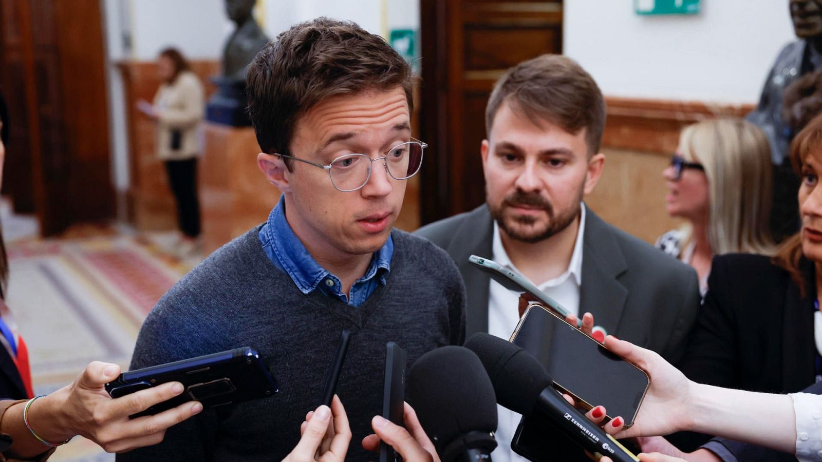 Los socios del Gobierno reaccionan a la retirada de la ley del suelo - Informativo 24h | Ver