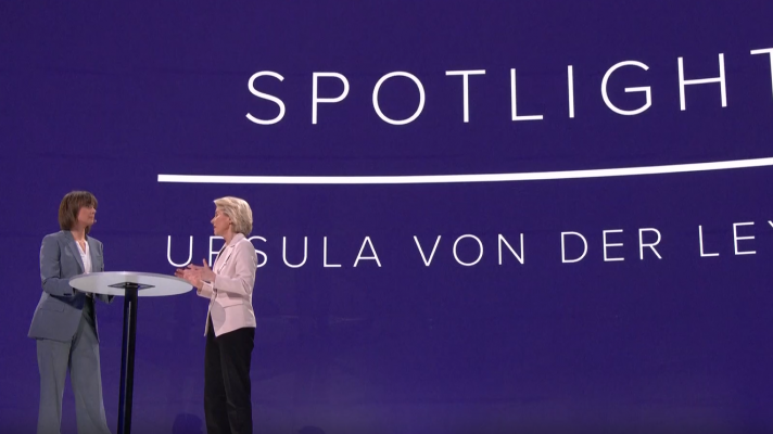 Von der Leyen se abre a negociar con fuerzas "anti Putin", sin excluir a la ultraderecha, en el debate europeo