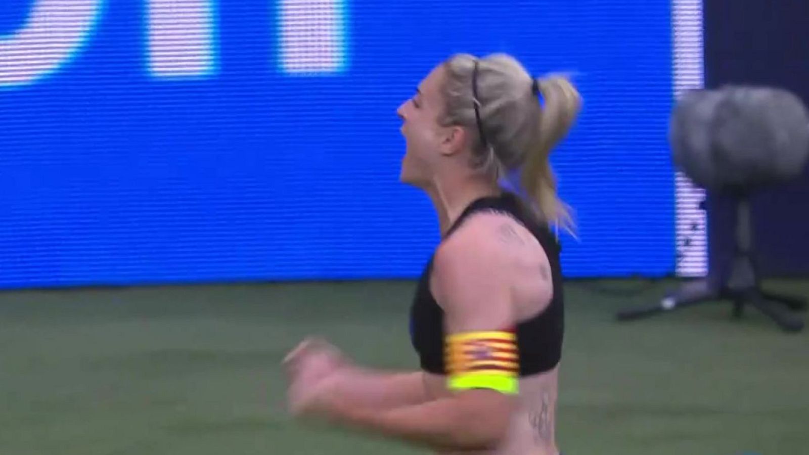 Aitana i Alexia fan història a la final de la Champions - L'Informatiu | Veure