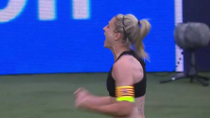 L'Informatiu - Aitana i Alexia fan història a la final de la Champions davant 50.827 espectadors