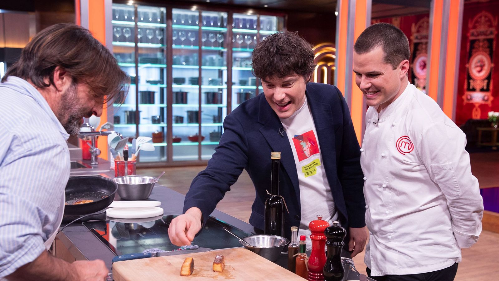 Mateo habla con Jordi de cómo cocinar sin gluten - MasterChef | Ver