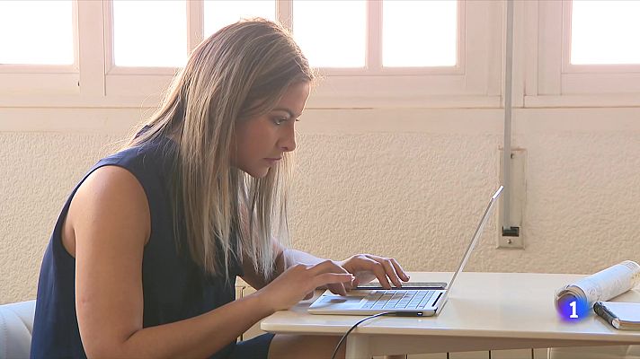 L'Informatiu - Els dentistes estrangers es queixen dels complexos tràmits del títol homologat