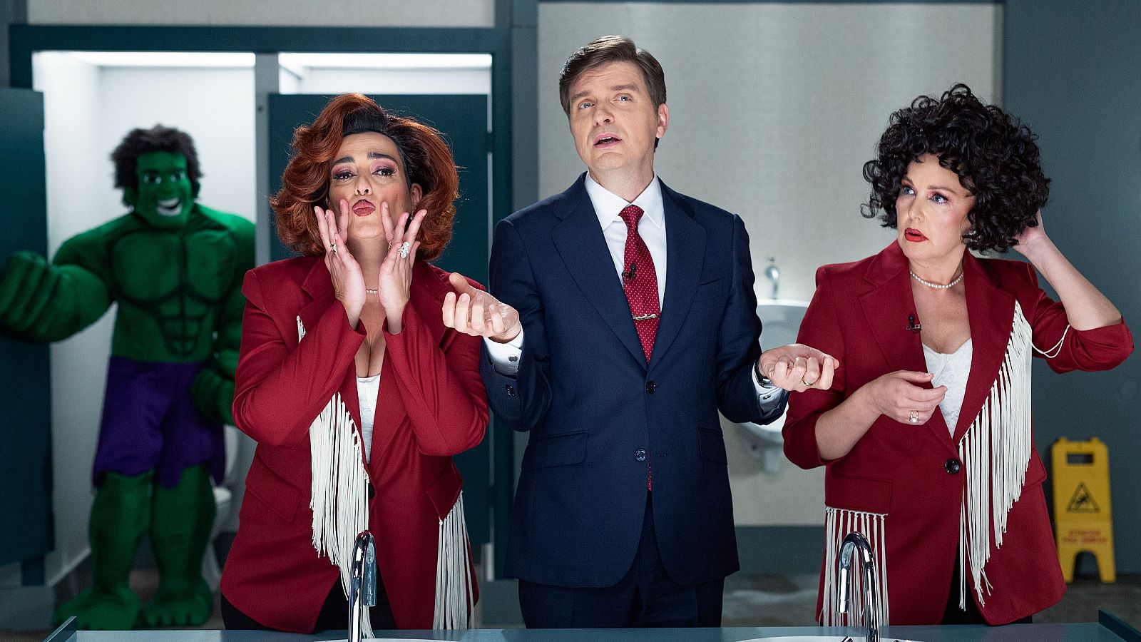 En el baño con las Glorias Cabareteras - VER AHORA - Late Xou con Marc Giró | Ver