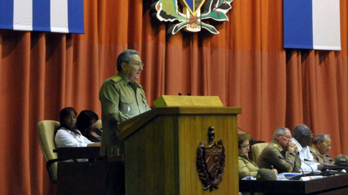 Informativo 24h - Castro desea a Chávez que "salga fortalecido de esta nueva prueba"