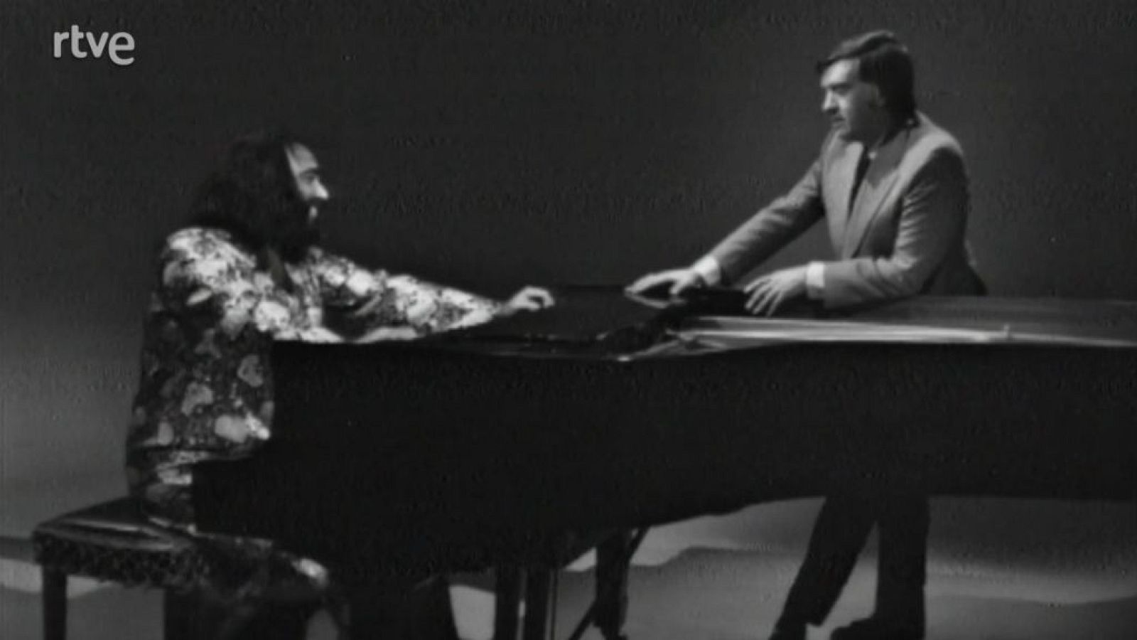 Al compás de las estrellas - Pianísimo - Demis Roussos