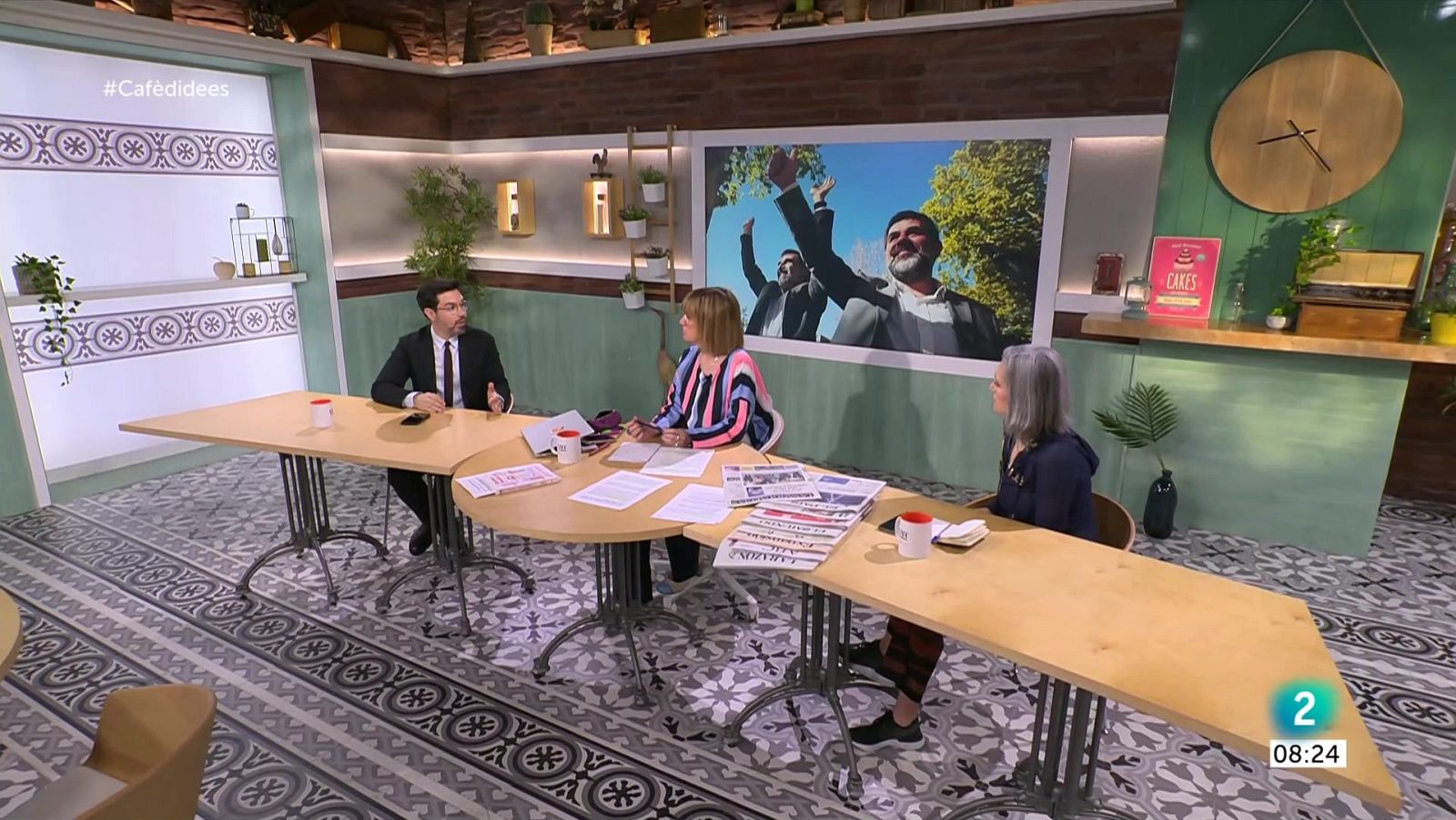 Gemma Nierga entrevista Jordi Sànchez. Parlem del fenomen Taylor Swift amb Patricia Carretero Agüero i Jero Rodríguez. I el Congrés aprova l'amnistia