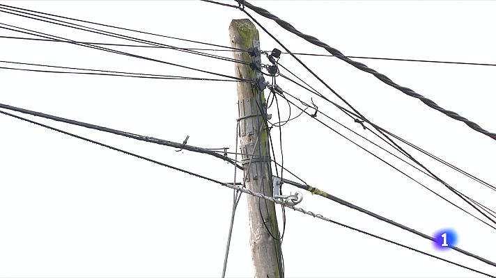 L'Informatiu - Els veïns de Sant Pere de Riu, incomunicats per un robatori de coure