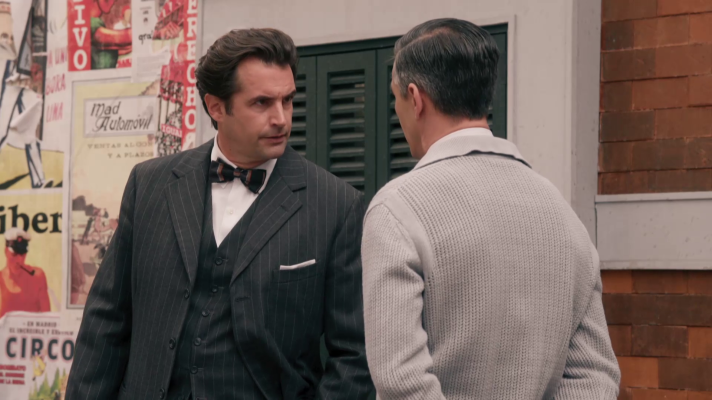 Salón de té La Moderna - Cañete le tiende una trampa a Mario