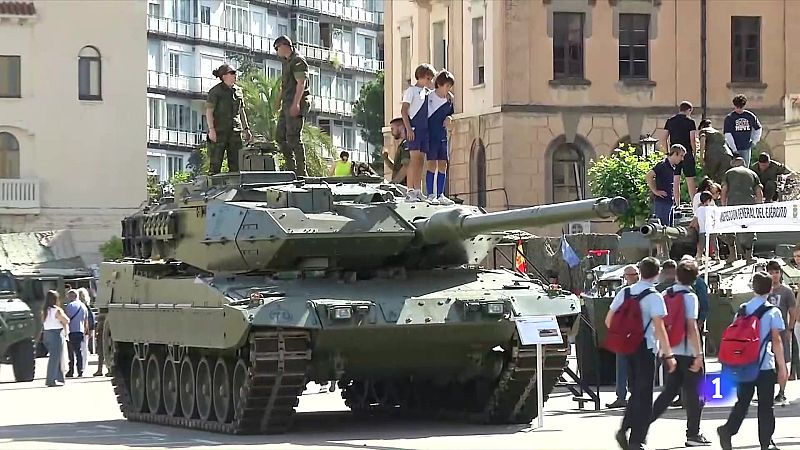 Jornada de portes obertes a la caserna del Bruc - L'Informatiu | Veure
