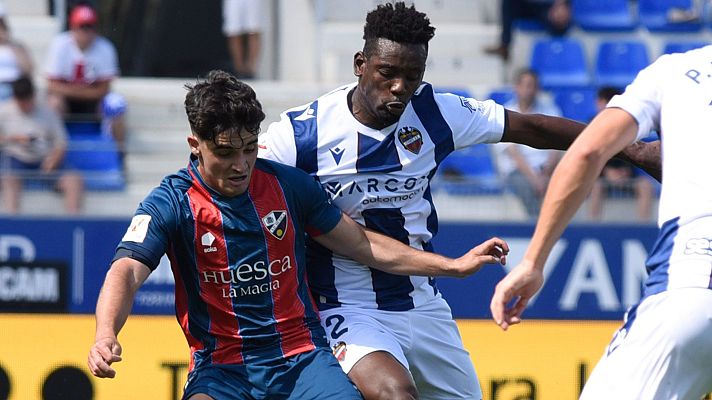 Resúmenes de LaLiga - Huesca - Levante: resumen del partido 42ª jornada | Segunda