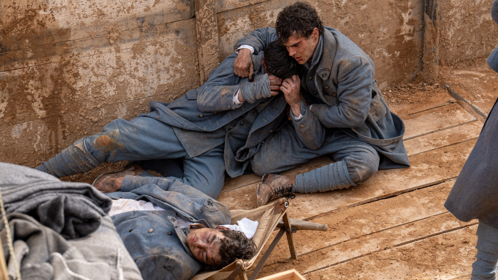 La Promesa: Manuel se juega la vida por Curro - La promesa | Ver