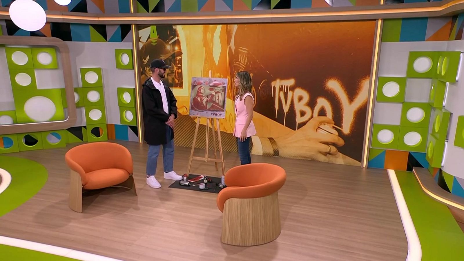 L'artista urbà de moda a Barcelona: TVBoy | L'altaveu - L'altaveu | Veure