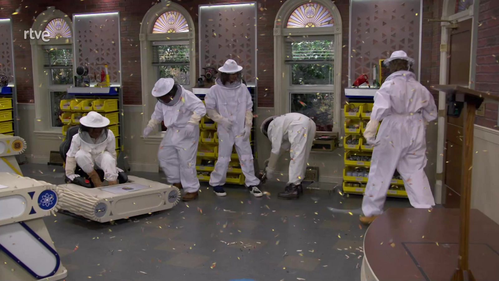 El nuevo colegio - Danger Force | Ver