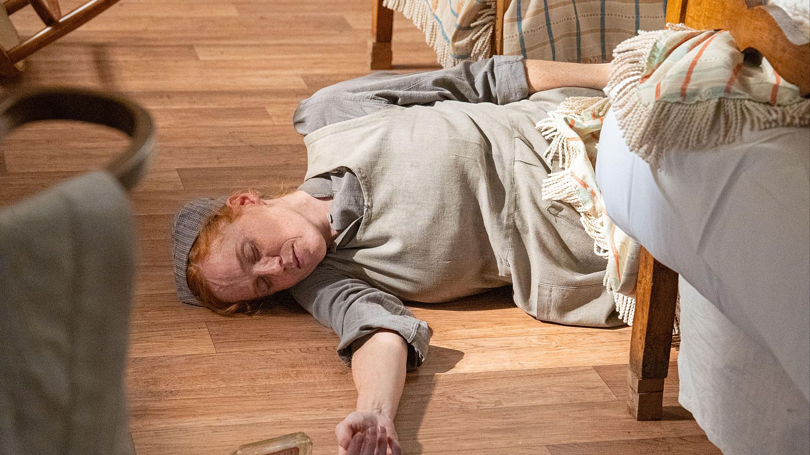 La Promesa - Doña Pía aparece muerta en su habitación - La promesa | Ver