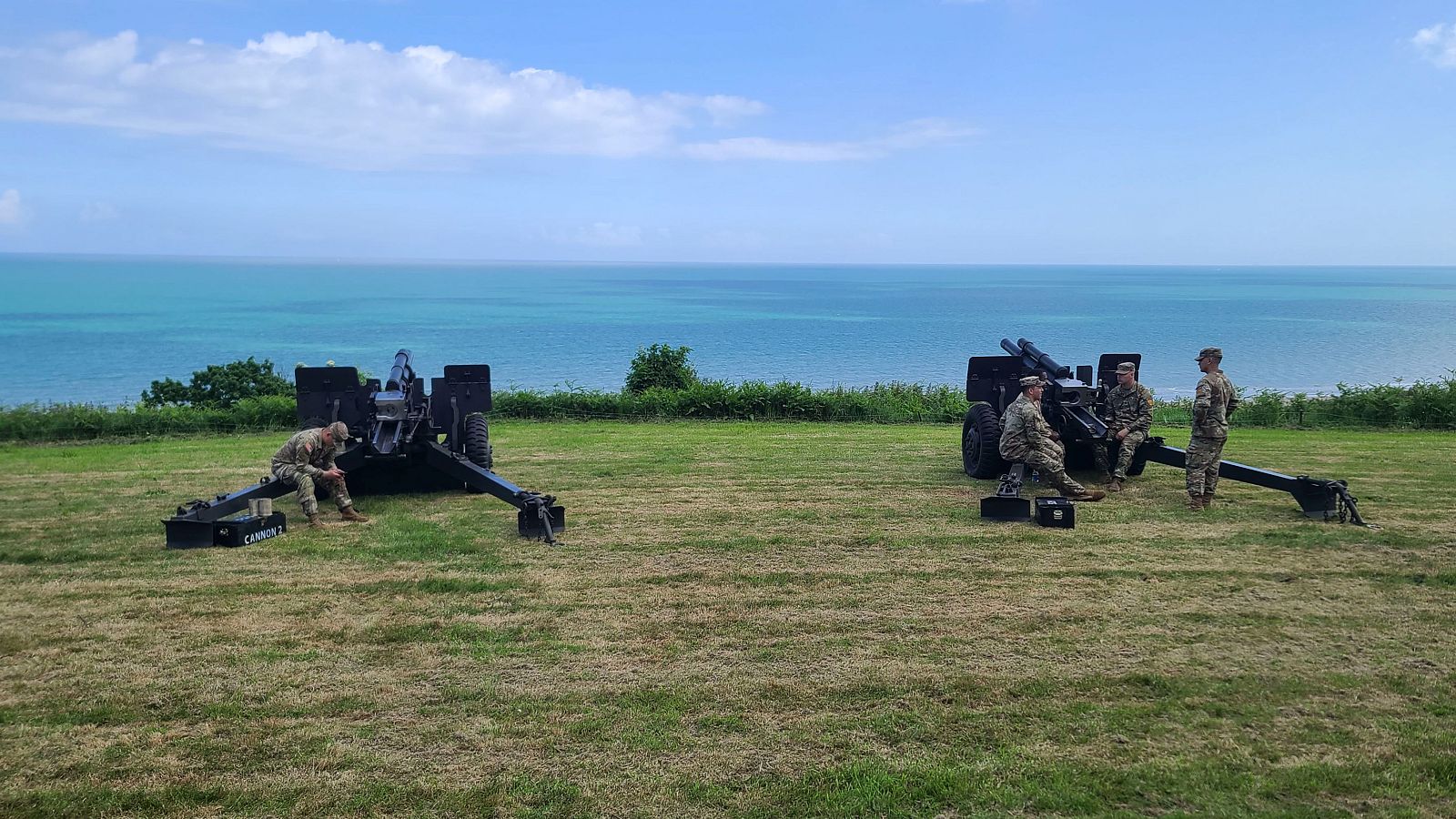 Los veteranos de Normandía vuelven al campo de batalla en el 80 aniversario del 'Día D' | Ver