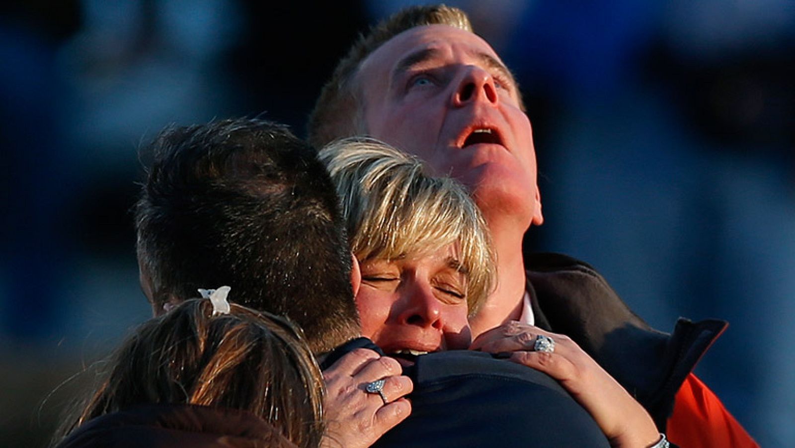 Un joven mata a 20 niños y seis adultos en escuela de Connecticut, EE.UU. | Ver