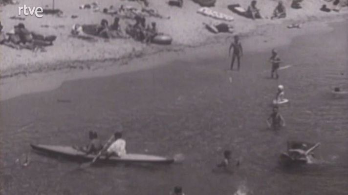 NO-DO - Vacaciones de verano en la Costa Brava