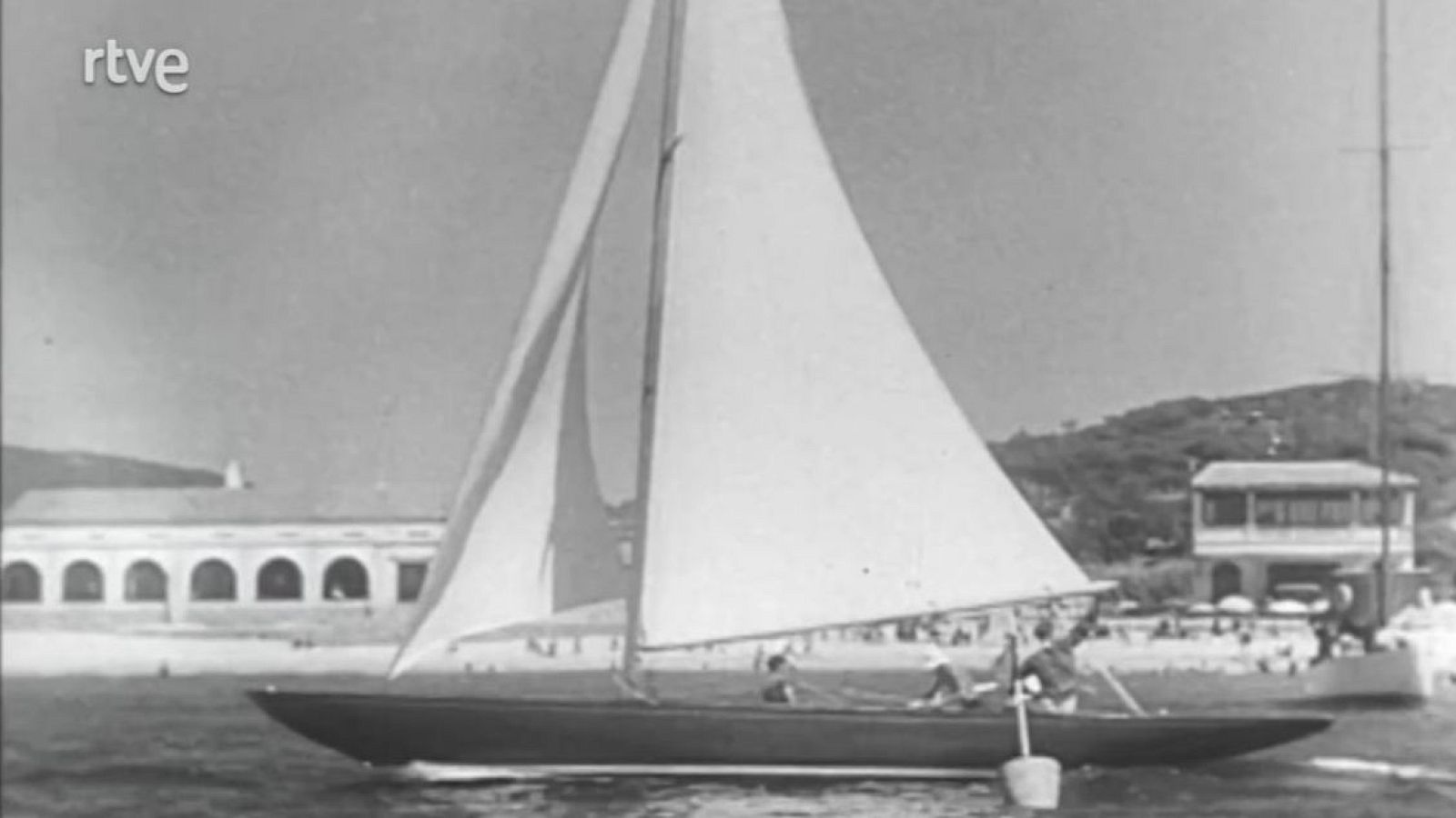 NODO - Paisajes y regatas en S'Agaró - NO-DO | Ver