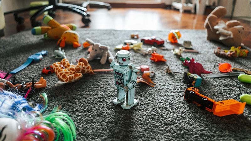 'Kidult', un adulto "loco" por los juguetes de su infancia | Ver