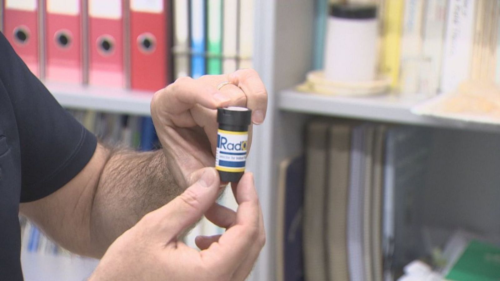 El perill invisible del gas radó - L'Informatiu | Veure