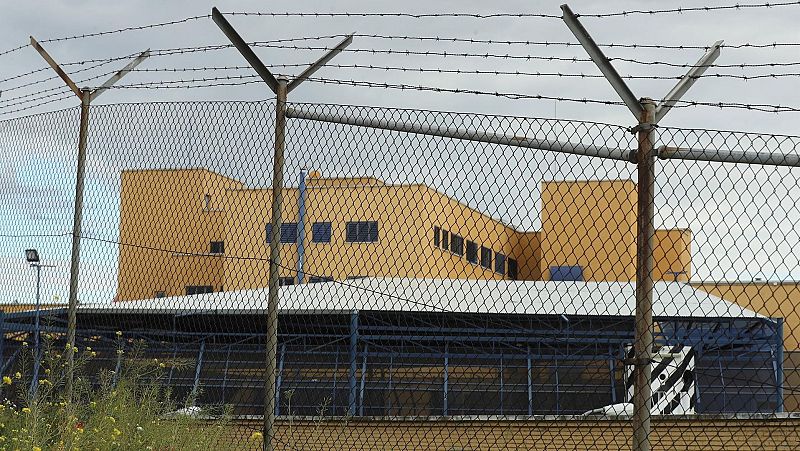 Los CIE, una realidad silenciada de una política migratoria fracasada - Informativo 24h | Ver