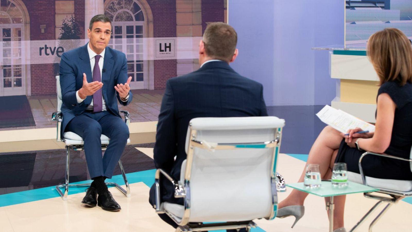 Sánchez asegura que el Gobierno prorrogará la rebaja del IVA de los alimentos - La hora de La 1 | Ver