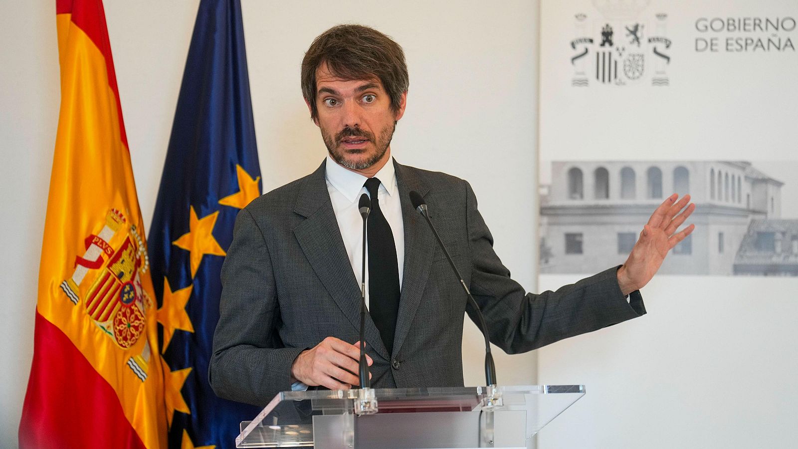 Cultura recoge un catálogo de obras custodiadas durante la guerra - Telediario 1 | Ver