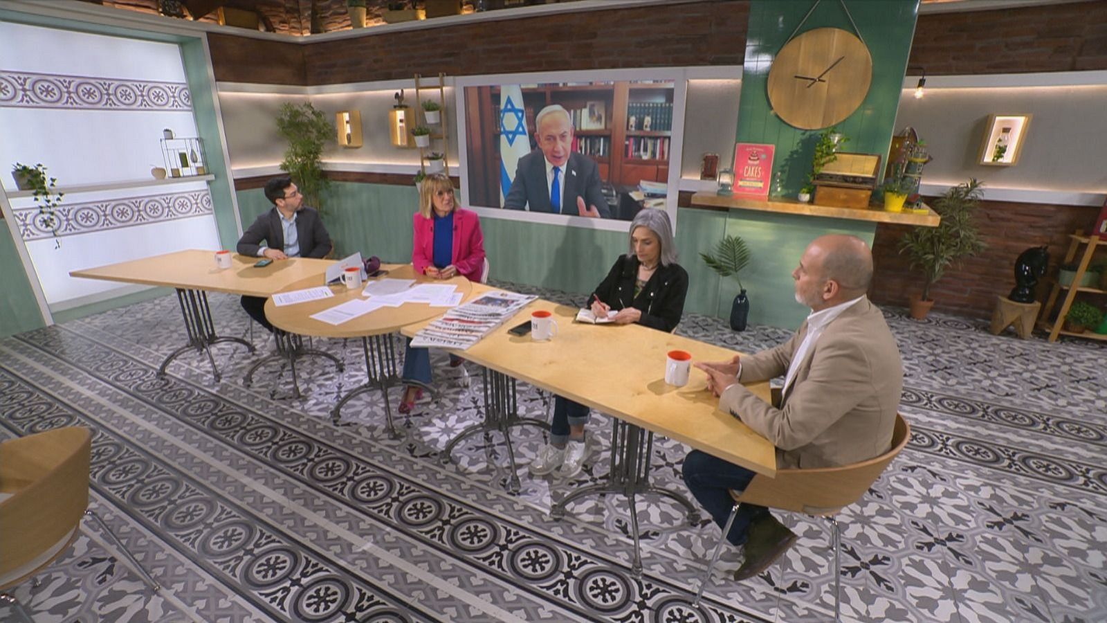 Gemma Nierga entrevista Ignacio Garriga. Rubio parla del congrés d'assajos d'oncologia de la seva fundació. I coneixem el Disc Català de l'Any: 'Èpic Solete'