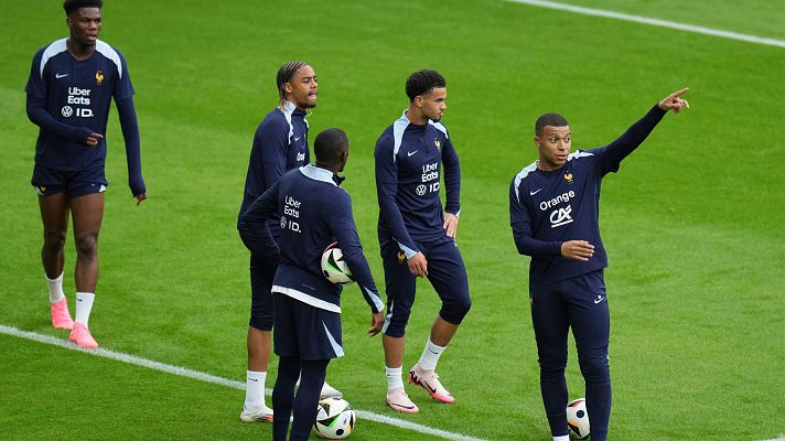 Telediario 1 - Un virus respiratorio amenaza a Francia a un día de empezar la Eurocopa