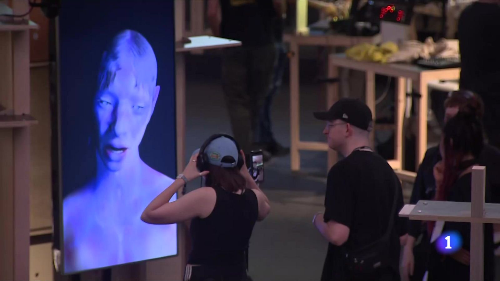 Arrenca el Sónar: música electrònica i Inteligència Artificial - L'Informatiu | Veure