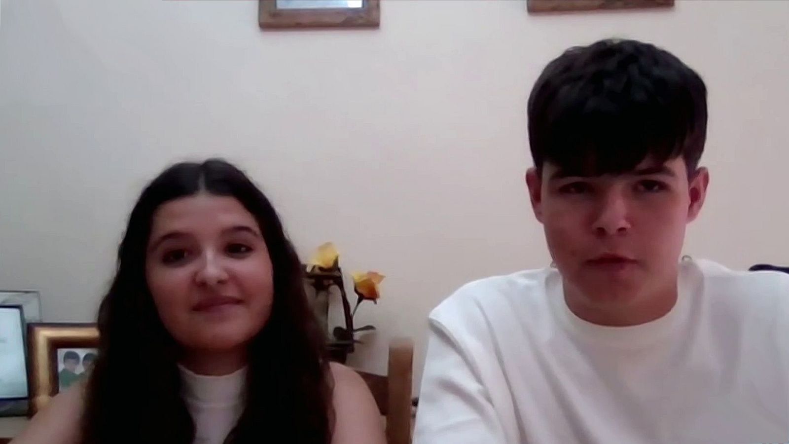 Daniel e Irene, los mellizos con mejores notas de la EvAU en Andalucía - La tarde en 24h | Ver