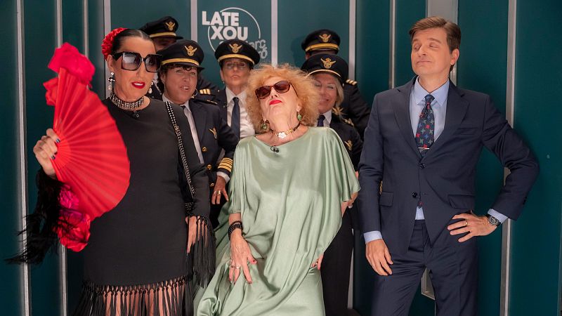 En el ascensor del Late Xou con Rossy de Palma y Marisa Paredes
