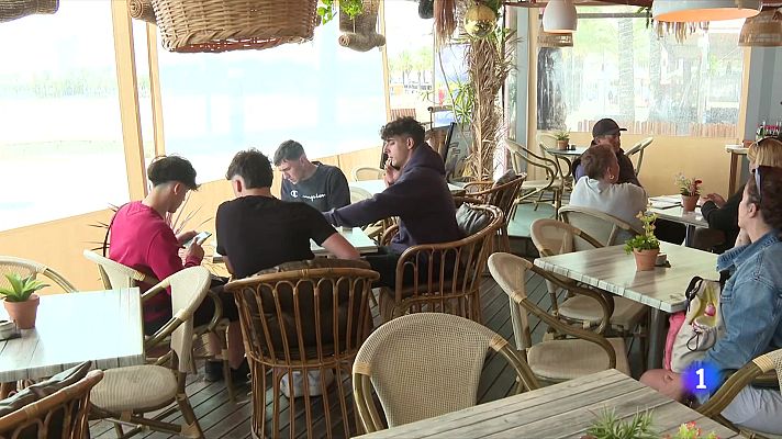 L'Informatiu - Falten professionals de l'hostaleria a la Costa Daurada