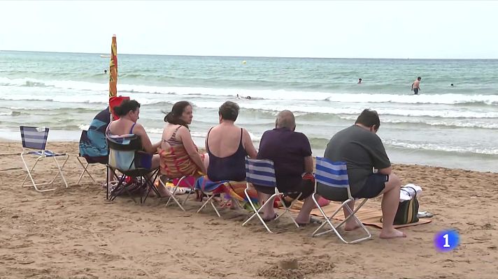 L'Informatiu - Turisme de rècord aquest estiu: augmenten les reserves un 16%