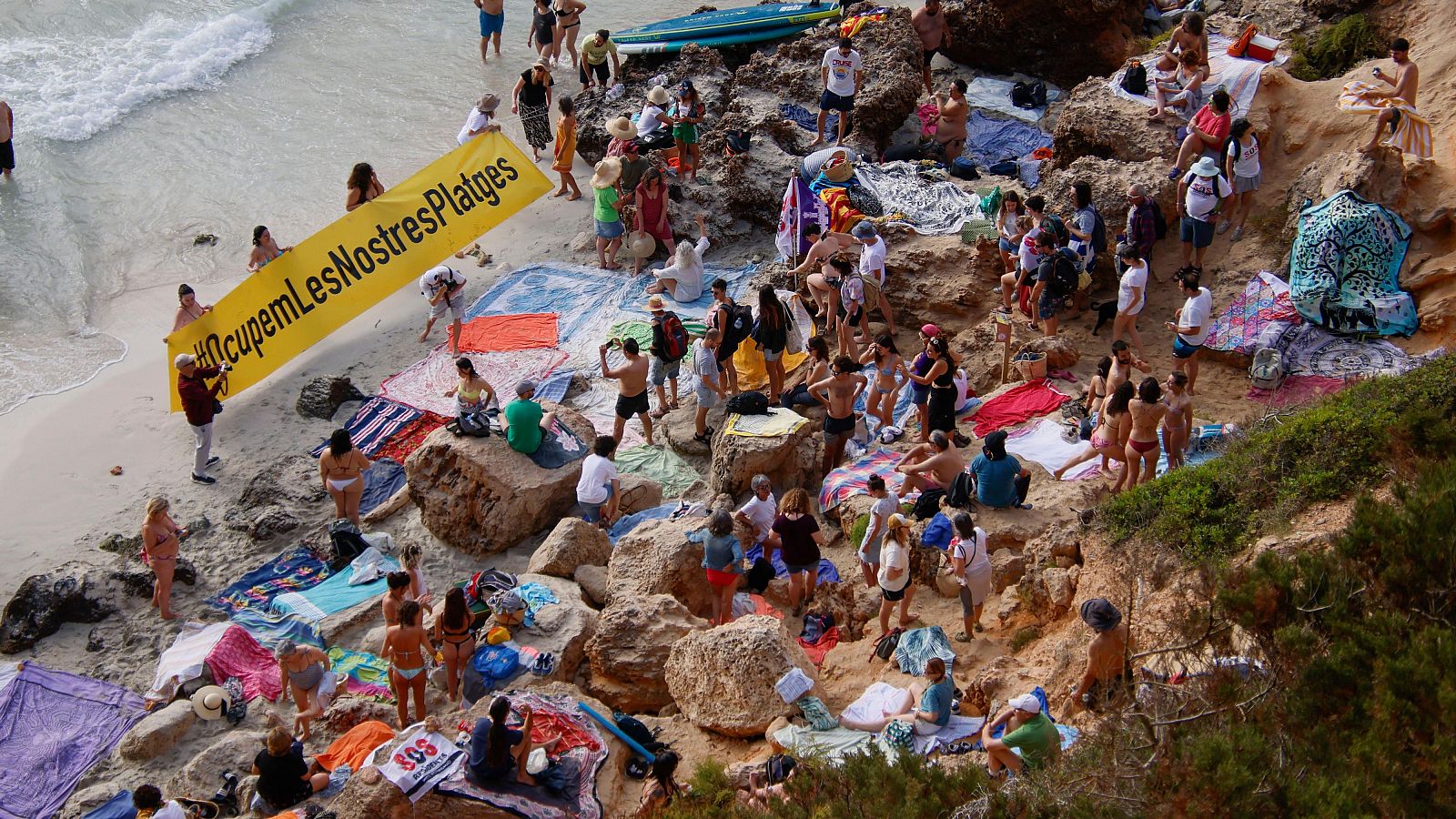 Granda y Mallorca salen a la calle contra la masificación turística | Ver