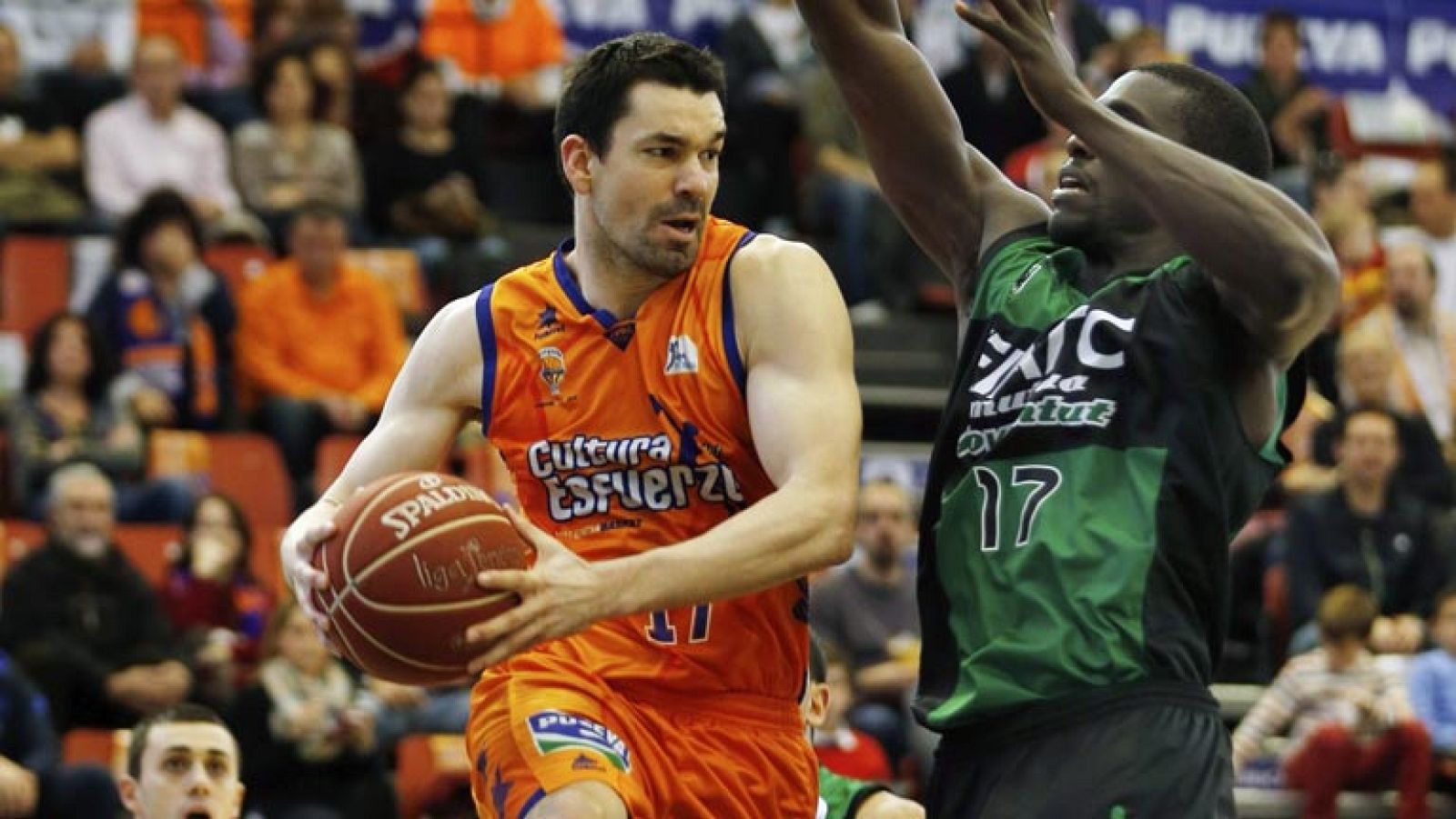 Valencia Basket 107-75 FIATC Mutua Joventut - Baloncesto en RTVE | Ver
