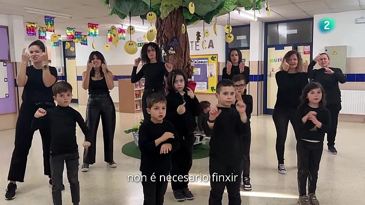 En lengua de signos - VII Concurso escolar "Cantamos con las manos"