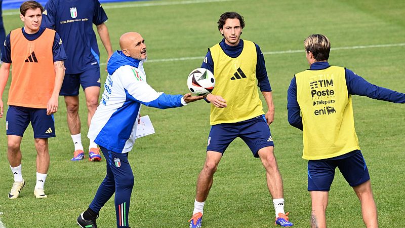 La rejuvenecida Italia deja el papel de favorita a España en la segunda jornada de la Eurocopa