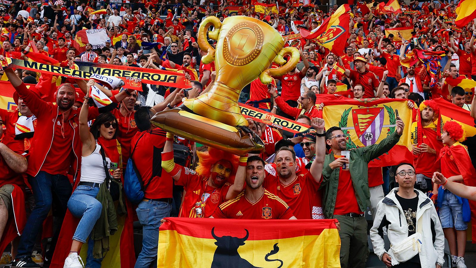 La afición española anima a Morata en la Euro 2024 - Fútbol | Ver
