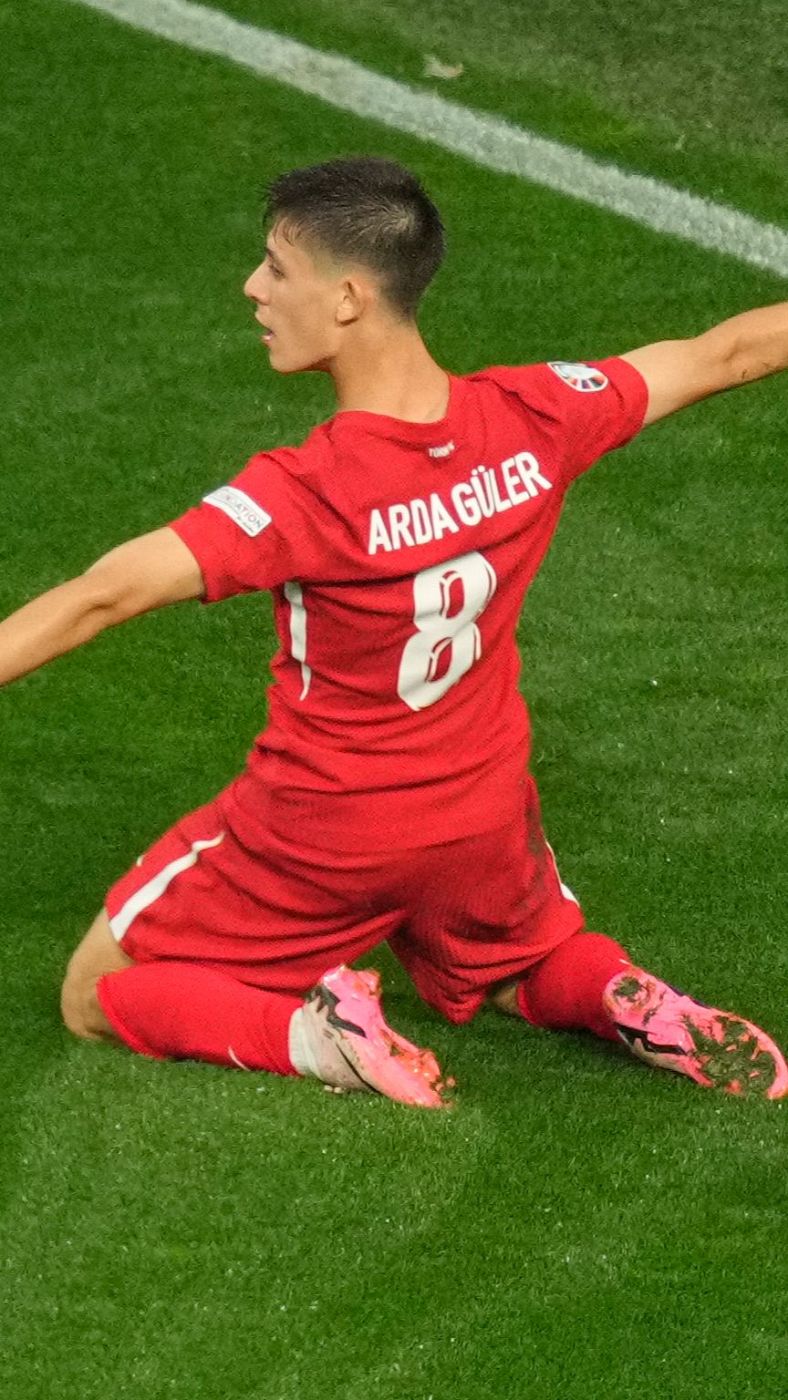 Gol de Arda Güler (65') Turquía - Georgia (2-1) | Eurocopa 2024 | Ver