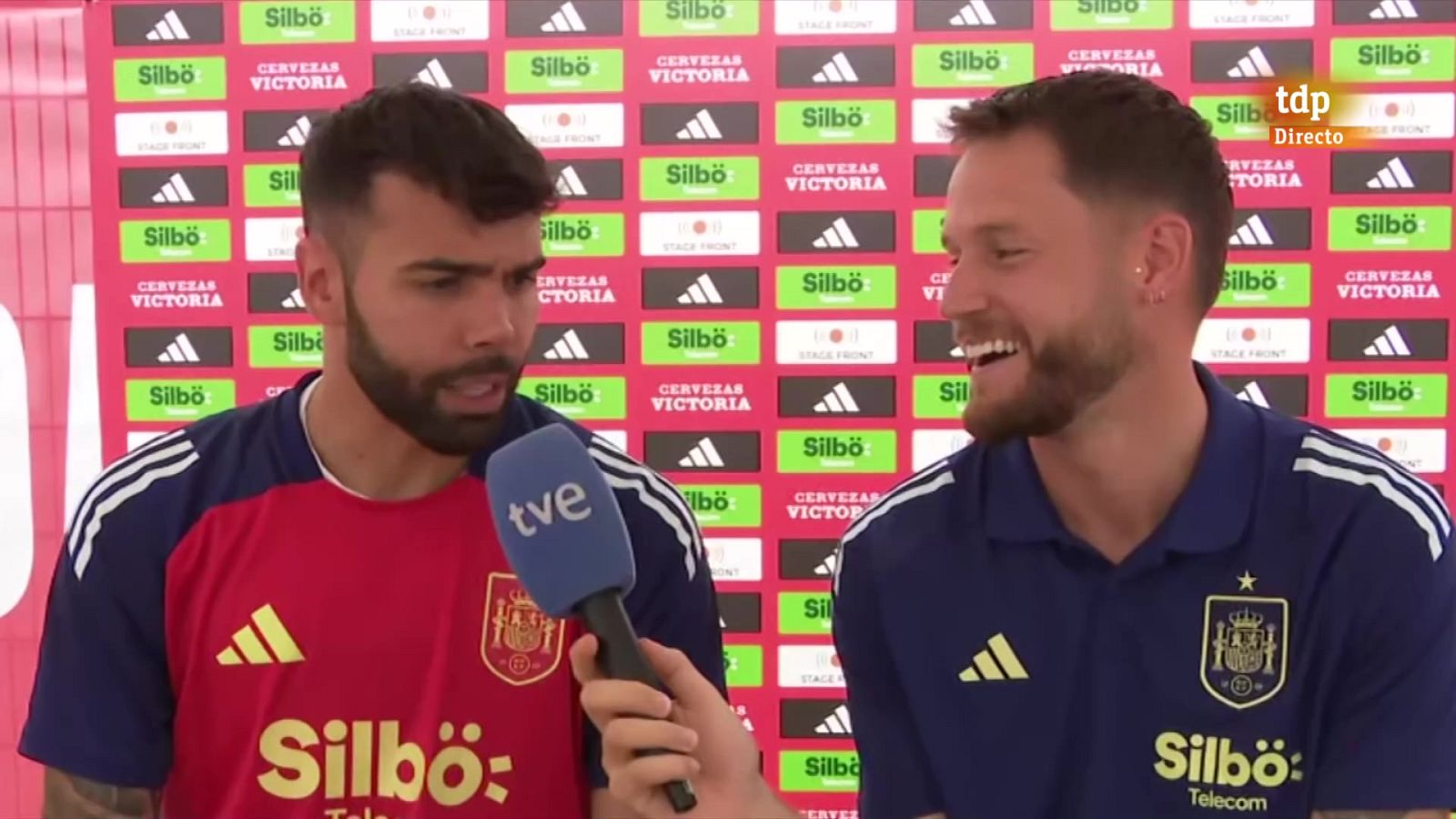 Raya y Remiro, de sus manías a su dominio del alemán en la Euro - Fútbol | Ver