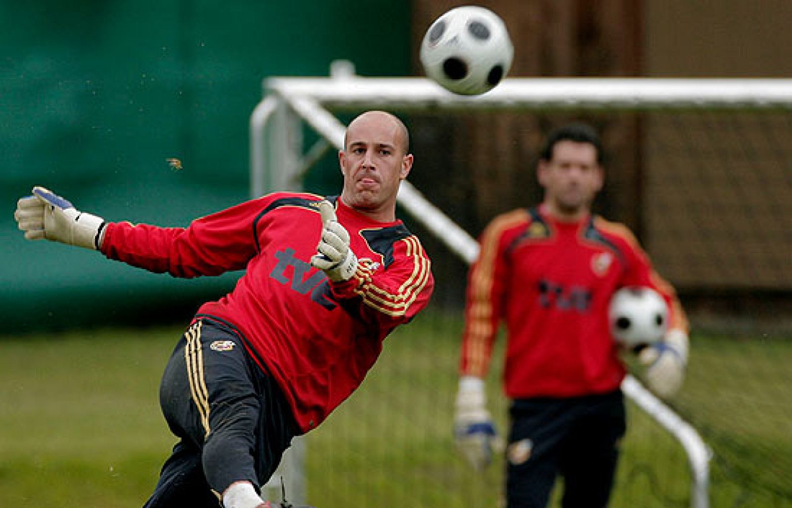 Luis revoluciona la plantilla ante Grecia.