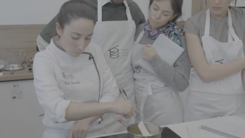 Clase de "Inicio a la pasteler�a" con Ana Gonz�lez