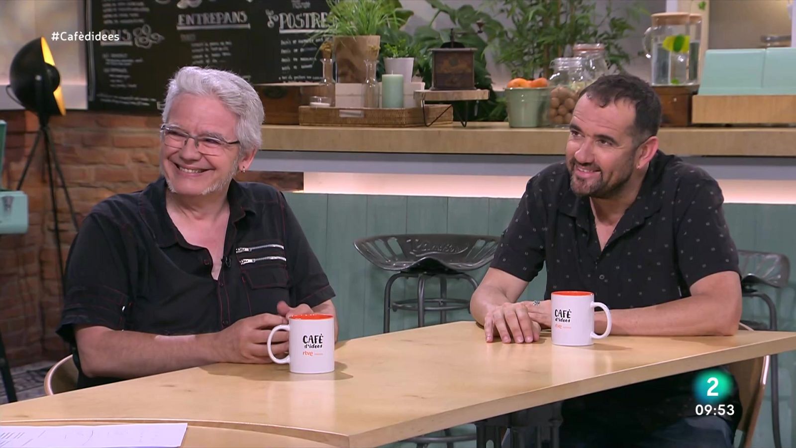 Màrius Serra i Joan Arqué presenten la seva versió de 'Tirant lo Blanc' - Cafè d'idees | Veure