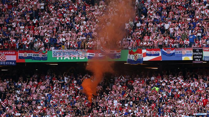 Eurocopa - Cánticos ofensivos hacia Serbia en el Croacia - Albania de la Eurocopa 2024