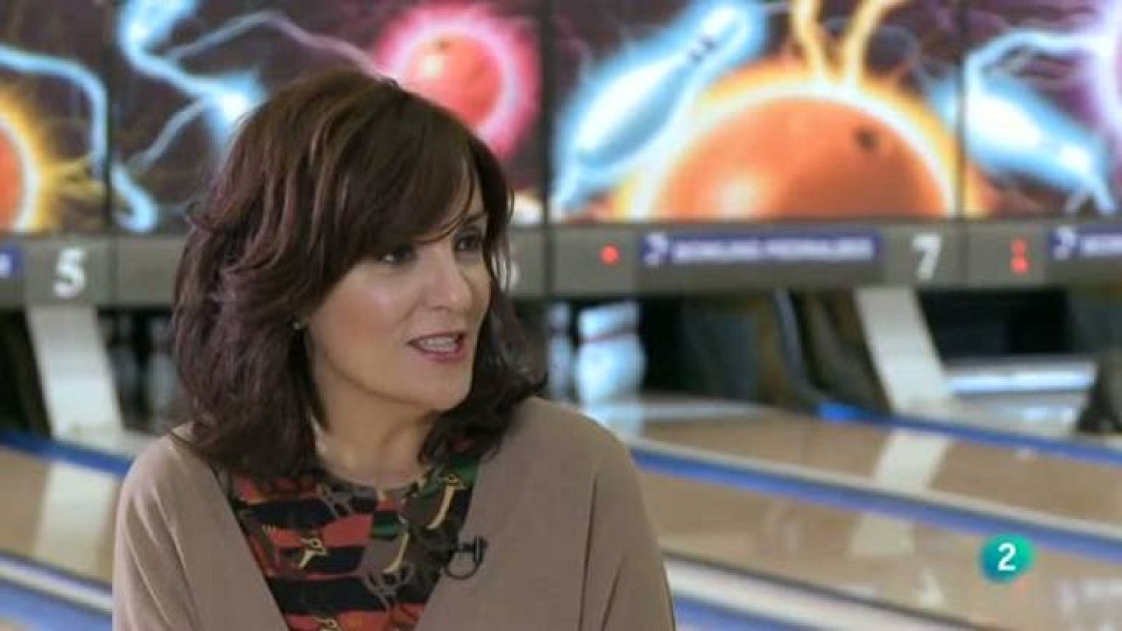 Página 2 - Entrevista:  Elvira Lindo