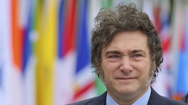 Milei regresa a España sin haberse resuelto la crisis diplomática - Informativo 24h | Ver