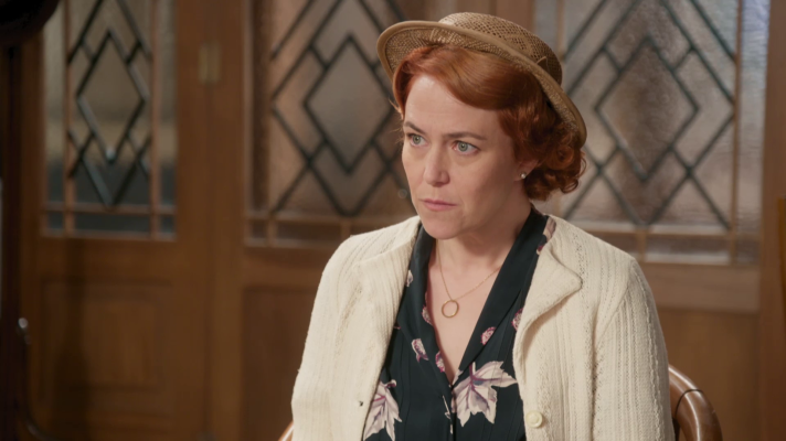 Salón de té La Moderna - Antonia trata de convencer a don Fermín por última vez