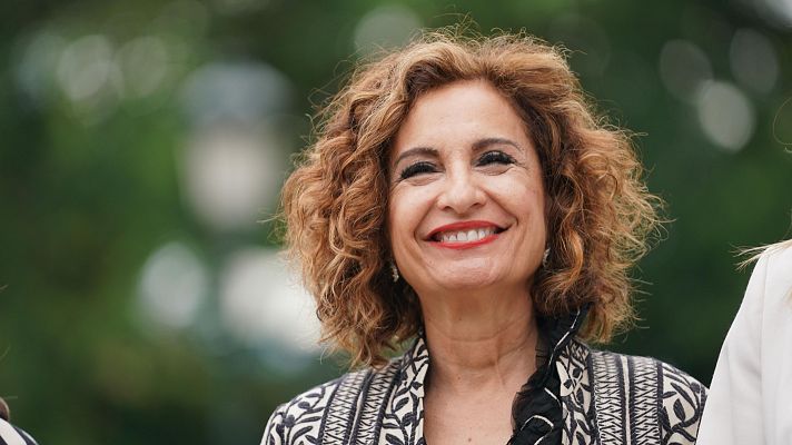 Fin de semana 24h - Montero critica el “aplauso” de Ayuso al discurso de Milei en Madrid