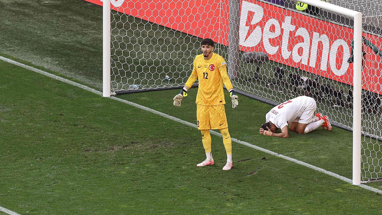 Gol de Akaydin (28' pp) Turquía - Portugal (0-2) | Eurocopa 2024 - Eurocopa | Ver